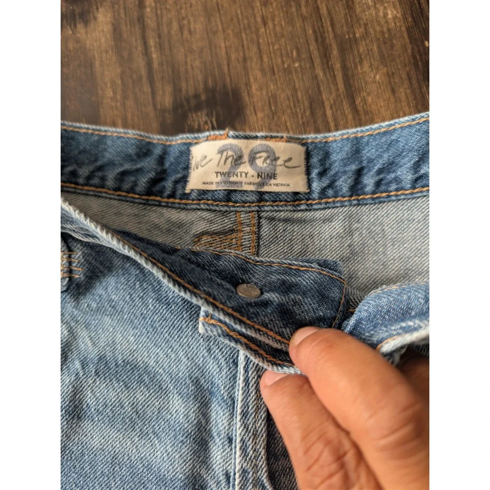 We The Free People High Rise Distressed‎ Denim Shorts Light Wash Sz 29 0592